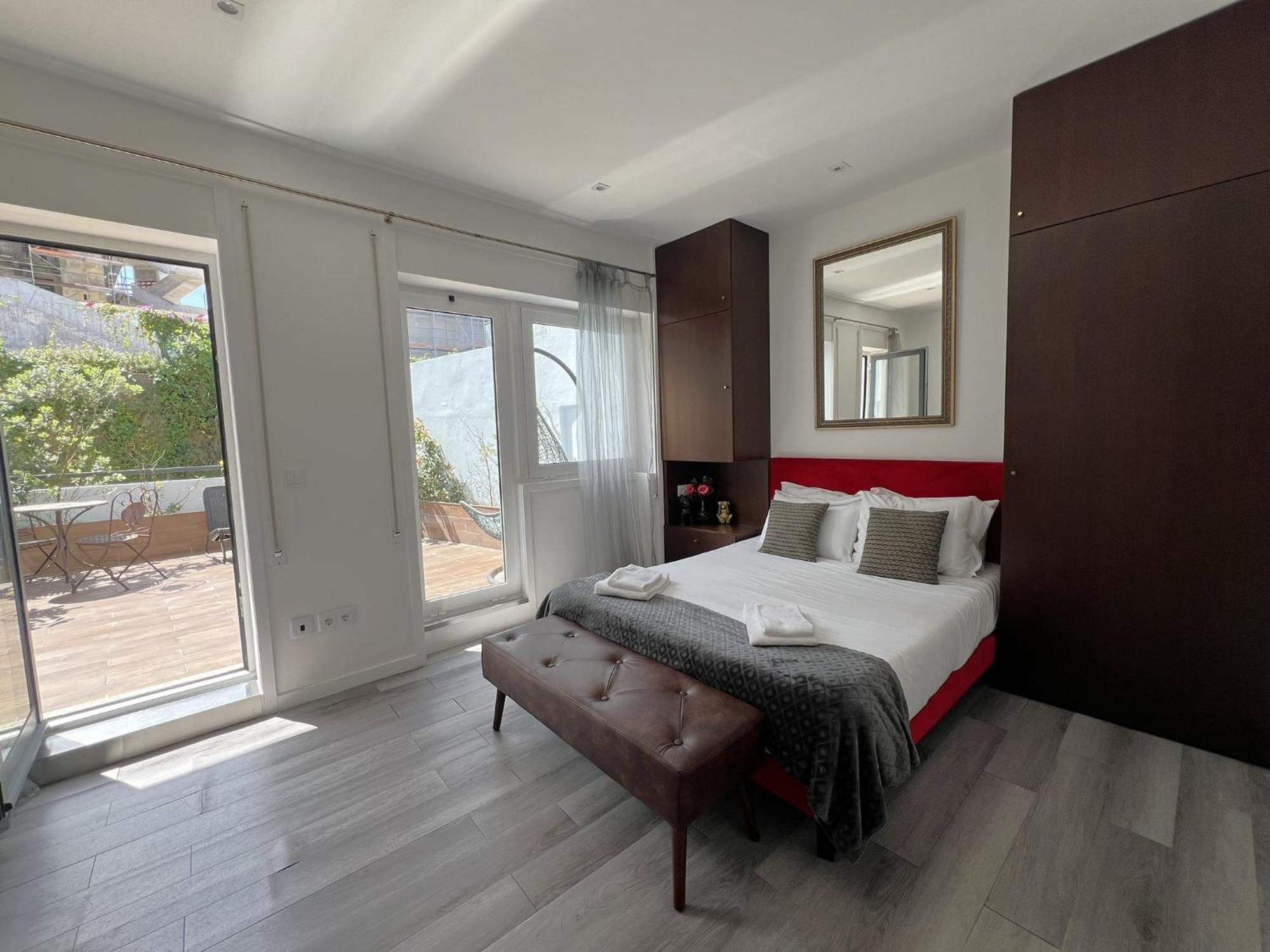 Almada Studios & Suites Porto Exterior photo