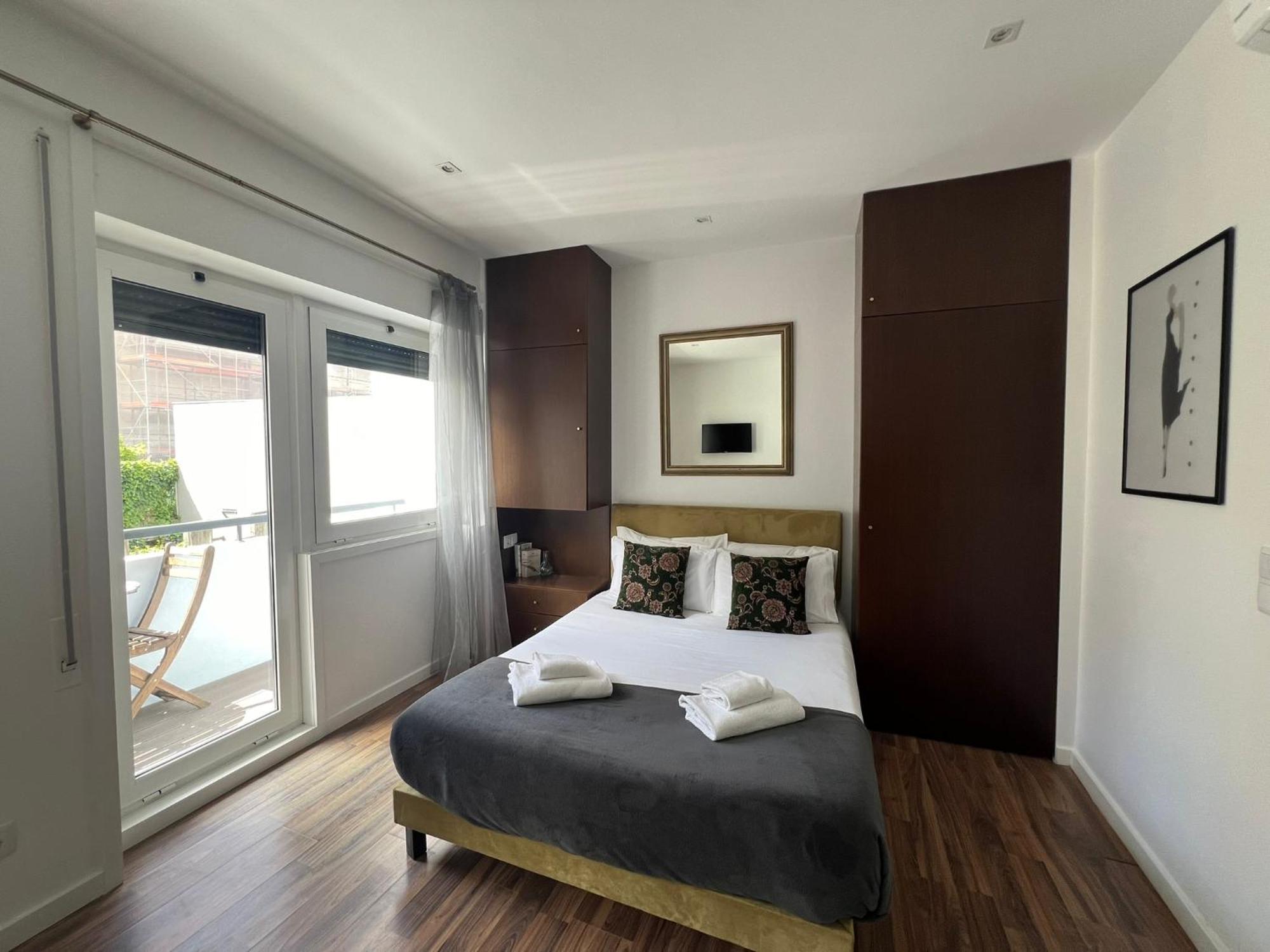 Almada Studios & Suites Porto Exterior photo