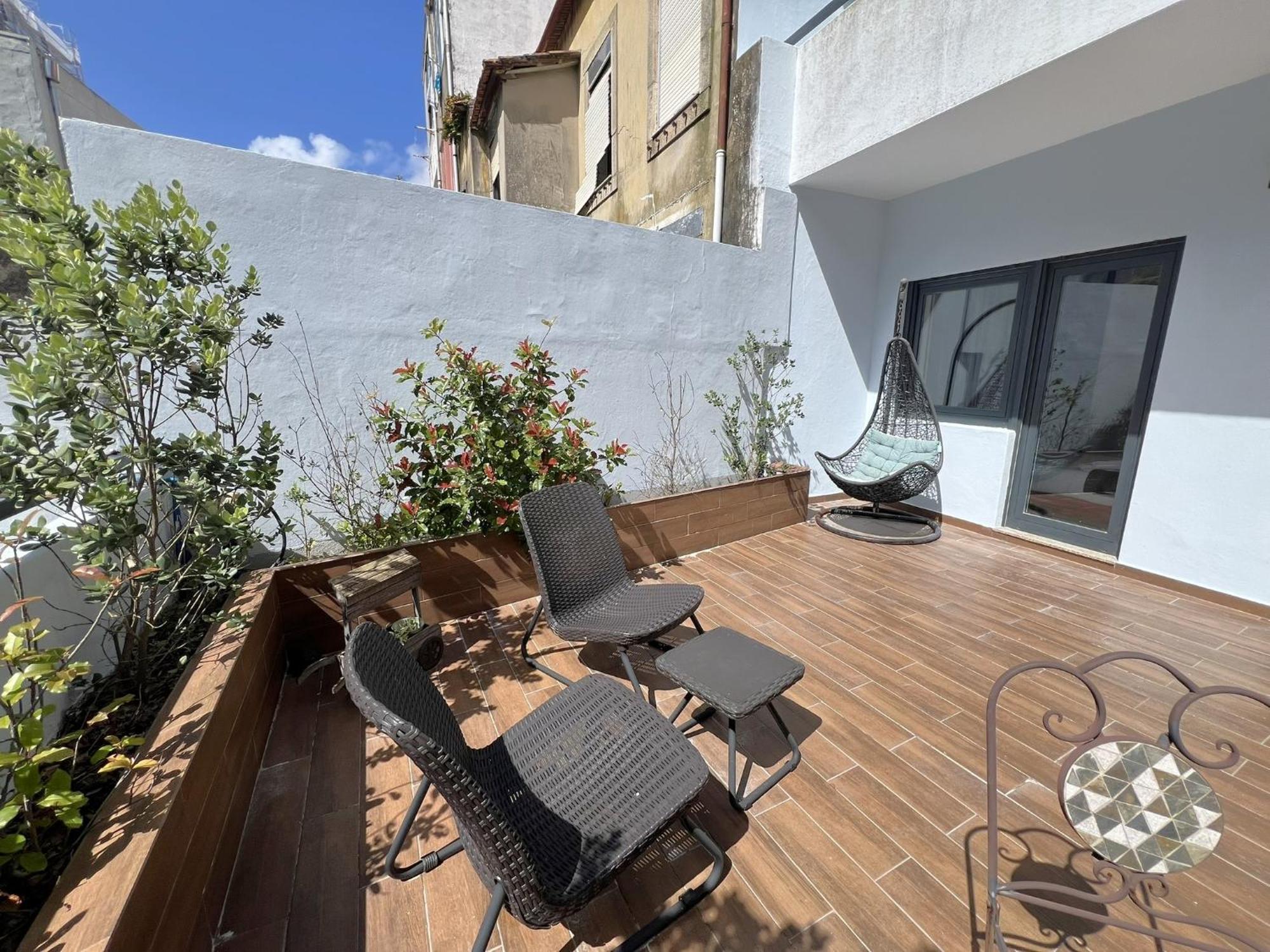 Almada Studios & Suites Porto Exterior photo